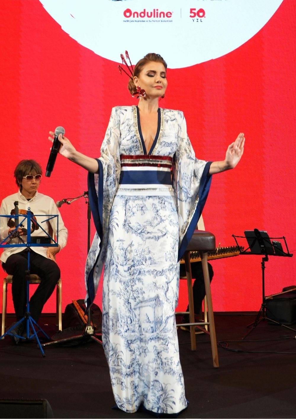 Gülben Ergen geyşa oldu Japonya'yı salladı 6